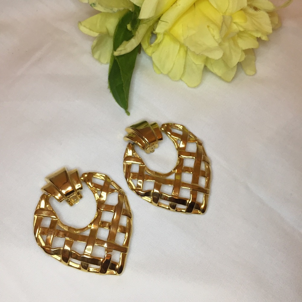 Chic Gold Waffle Knockers Clip on Earrings